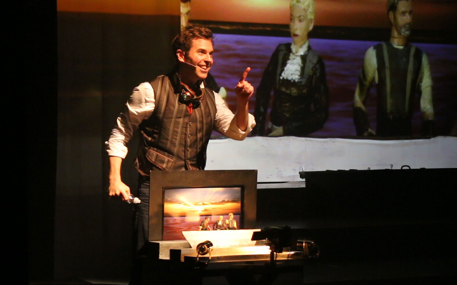 Twenty Thousand Leagues Under the Sea show photo 2